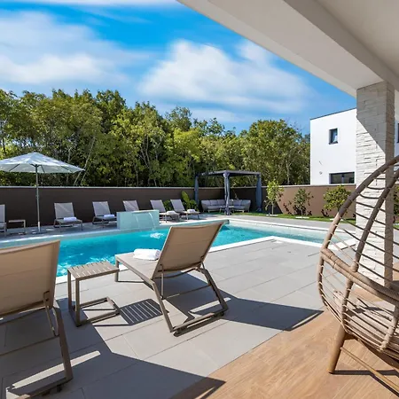 Βίλα Azoria With Pool And Jacuzzi *